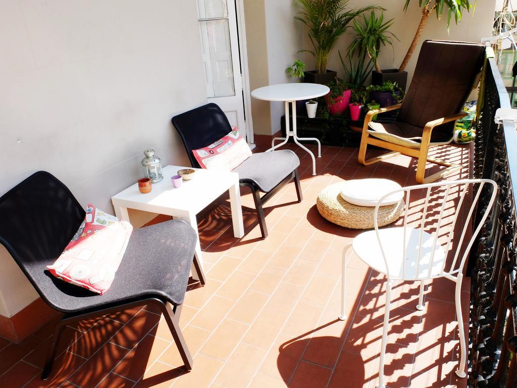 ฟาบริซซิโอ เปอตี Hostel บาร์เซโลนา ภายนอก รูปภาพ